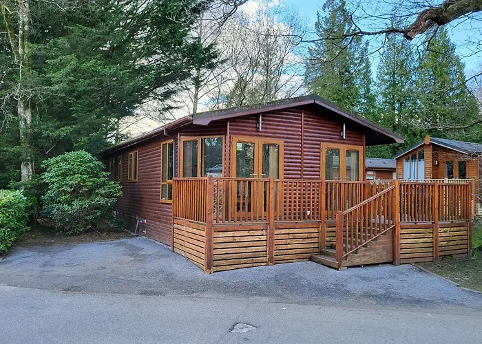 Cheerful 3 Bedroom Lodge At White Cross Bay Windermere