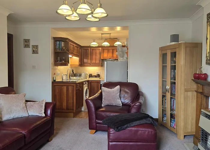 Lyndale Self-Catering Apartment Sleeps 4