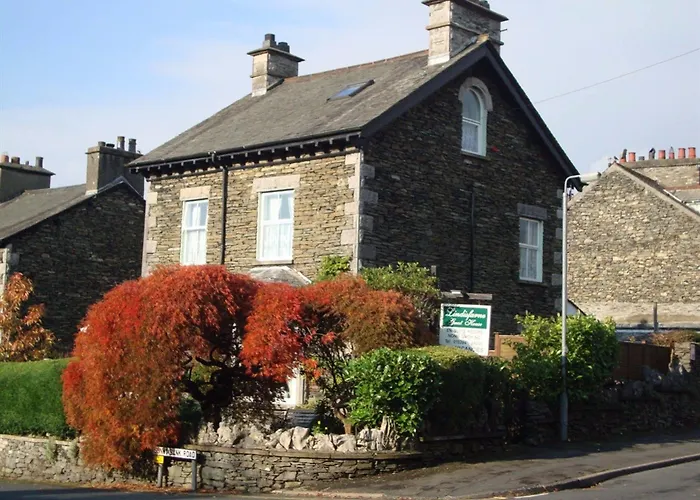 Lindisfarne House - Guest House