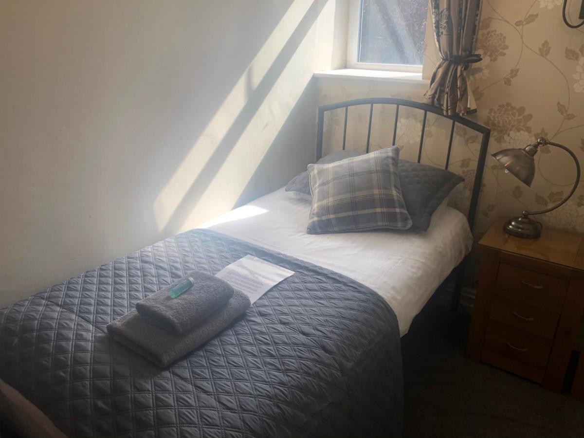 Autumn Leaves Guest house 3*