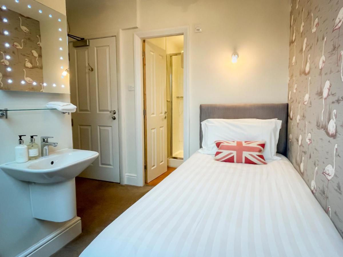 Rosemount Guest house 4*