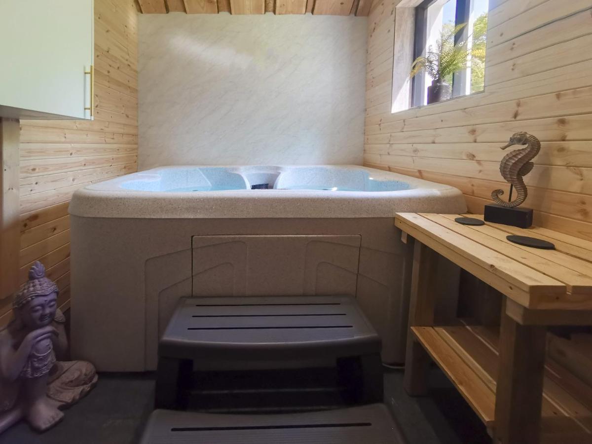 Woodlands Family Retreat With Hot Tub And Sauna * Windermere
