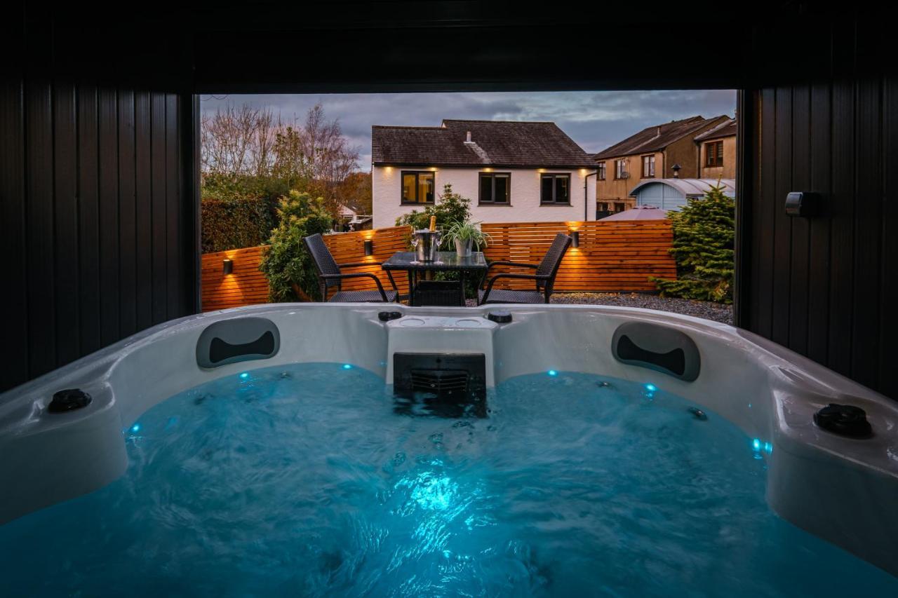 Rockside: Luxury 2-bedroom With Hot Tub And Pet-friendly Central *