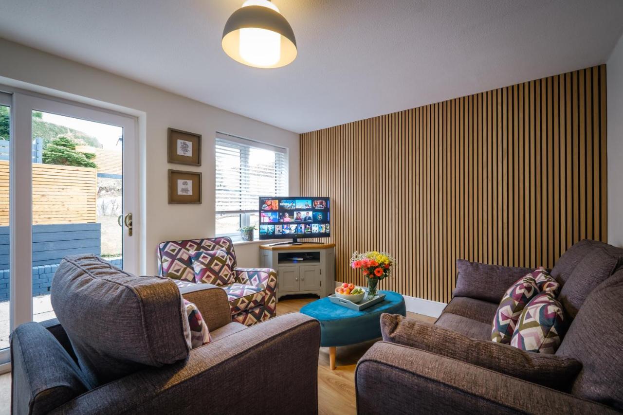 Rockside: Luxury 2-bedroom With Hot Tub And Pet-friendly Central Holiday home *