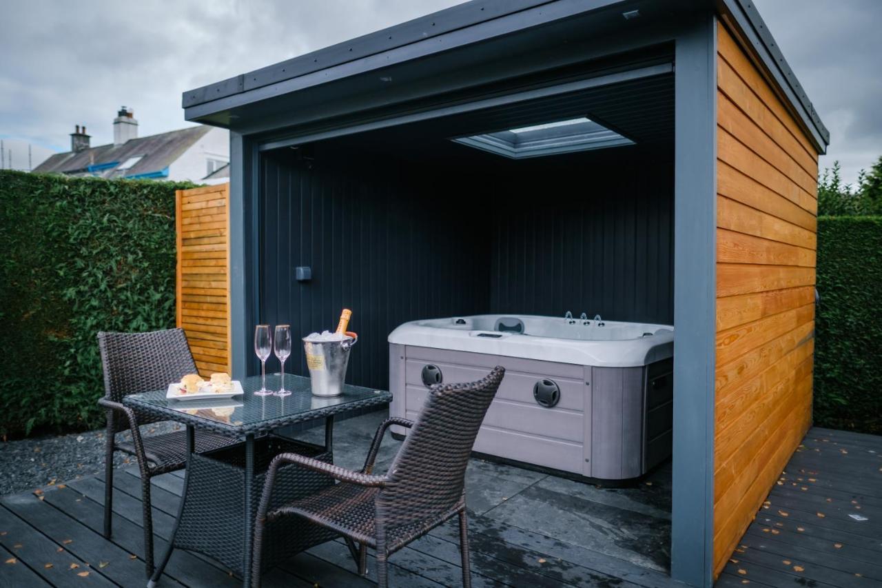 Rockside: Luxury 2-bedroom With Hot Tub And Pet-friendly Central Holiday home *