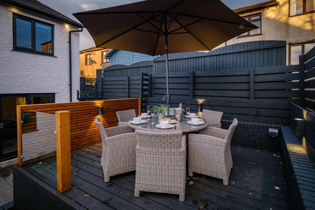 Rockside: Luxury 2-bedroom With Hot Tub And Pet-friendly Central Windermere