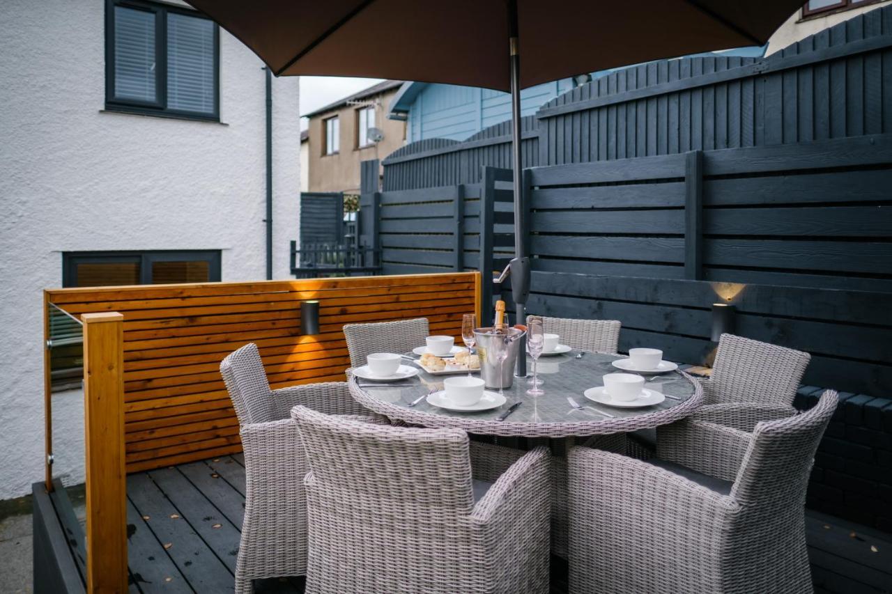 Rockside: Luxury 2-bedroom With Hot Tub And Pet-friendly Central *