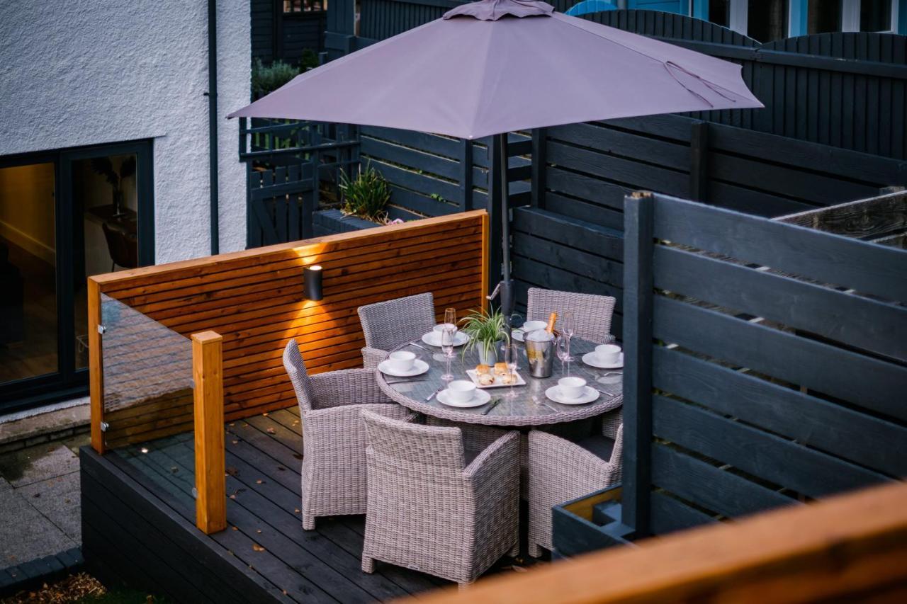Rockside - Luxury 1 Bedroom With Hot Tub, Location, Parking And Pet Friendly Holiday home