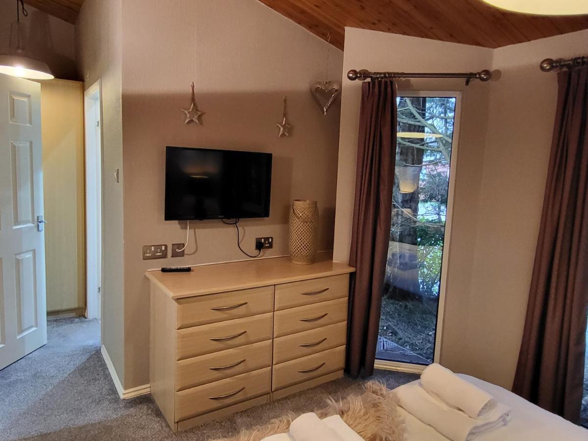 Cheerful 3 Bedroom At White Cross Bay Windermere