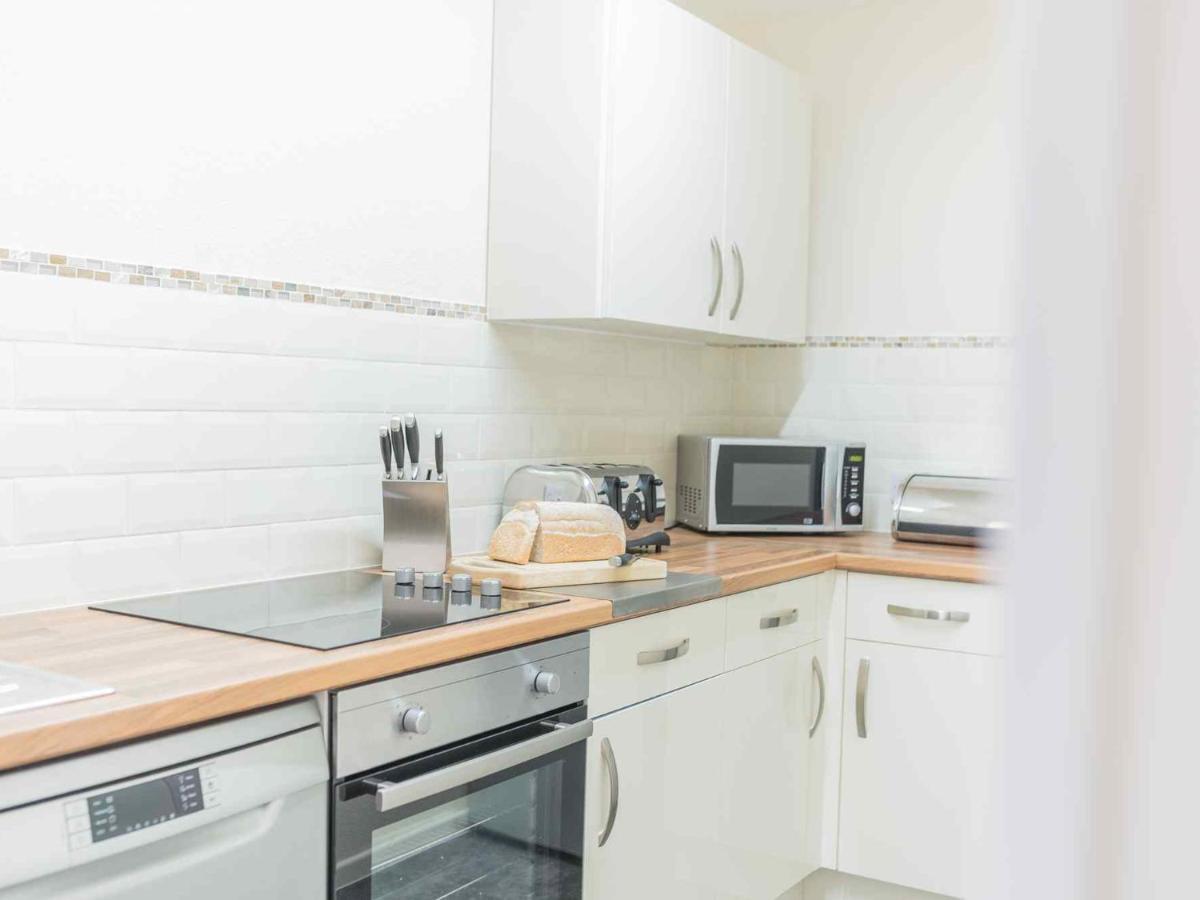 Apartment Pass The Keys Comfortable 3 Bed In Bowness With Parking *