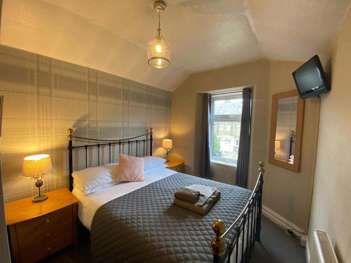 Autumn Leaves Guest house 3*