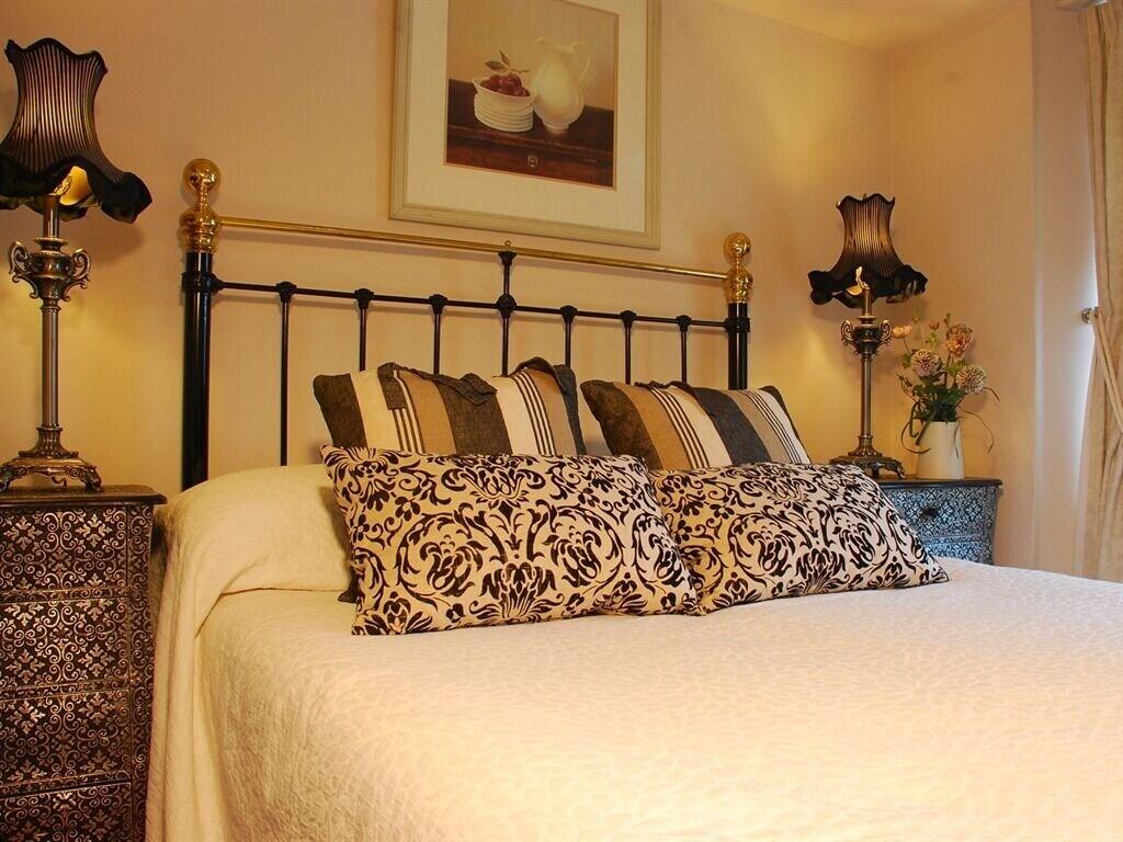 Hilton House * Windermere