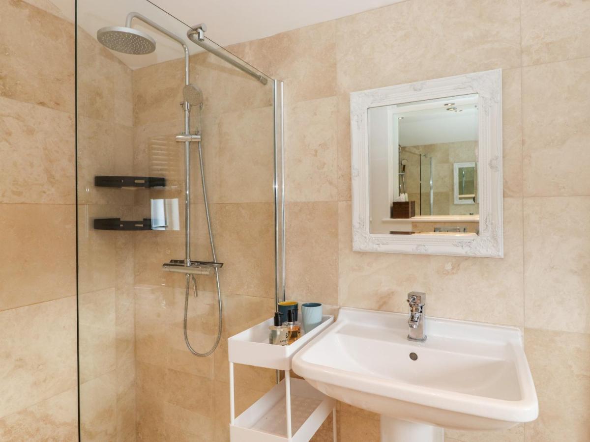 2 Alexandra Road Holiday home *
