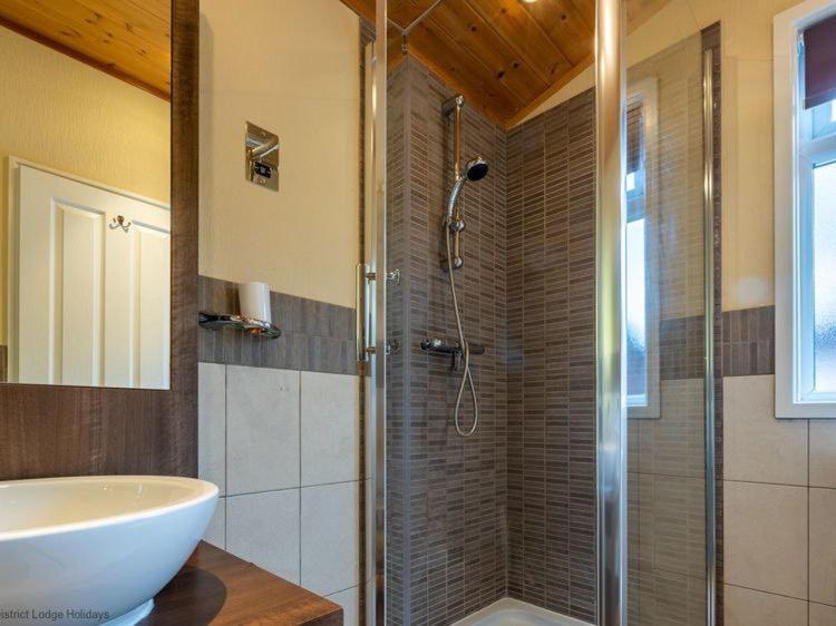 Retreat - White Cross Bay Chalet *