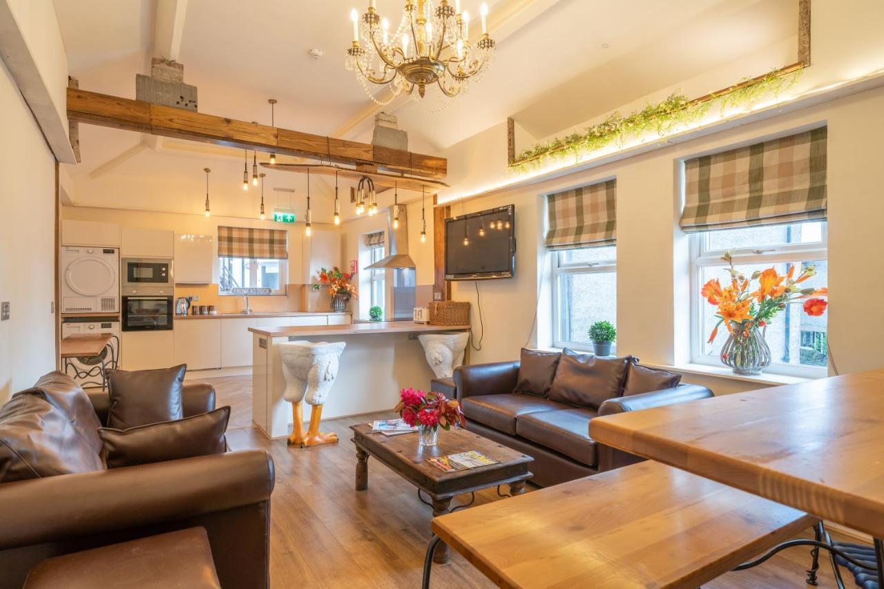 Lakes Boutique Hostel