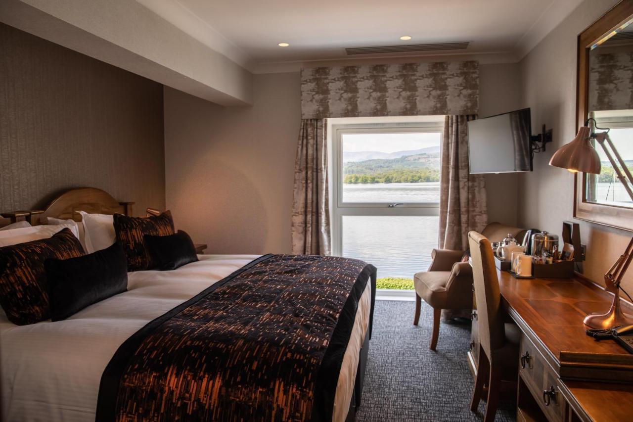 Wood Bay Hotel