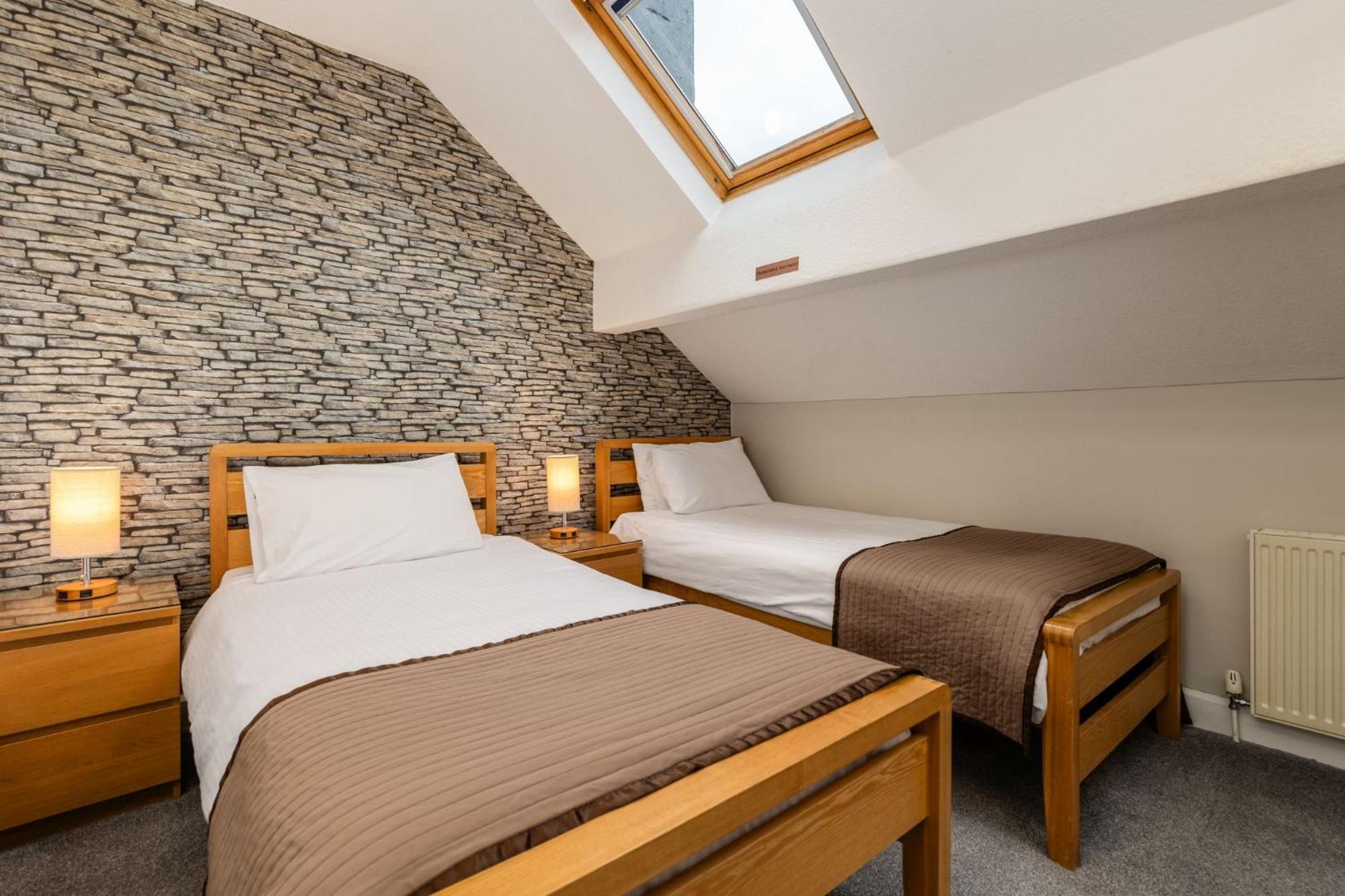 Thornbank House Offering Breakfast And With Free Off Site Health Club