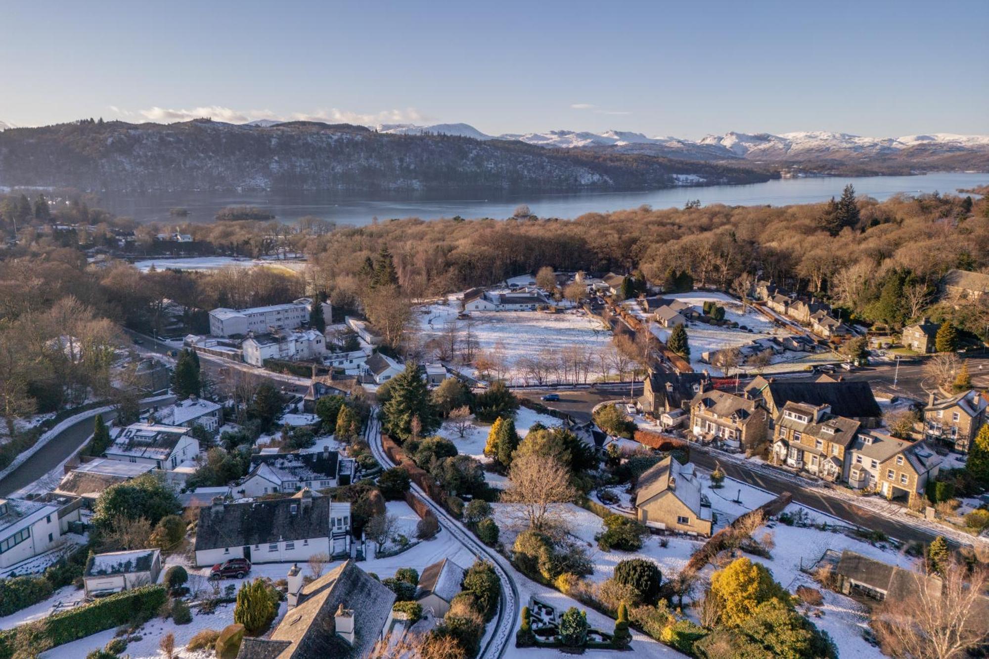Yewbeck: Brand New, Garden Views Windermere