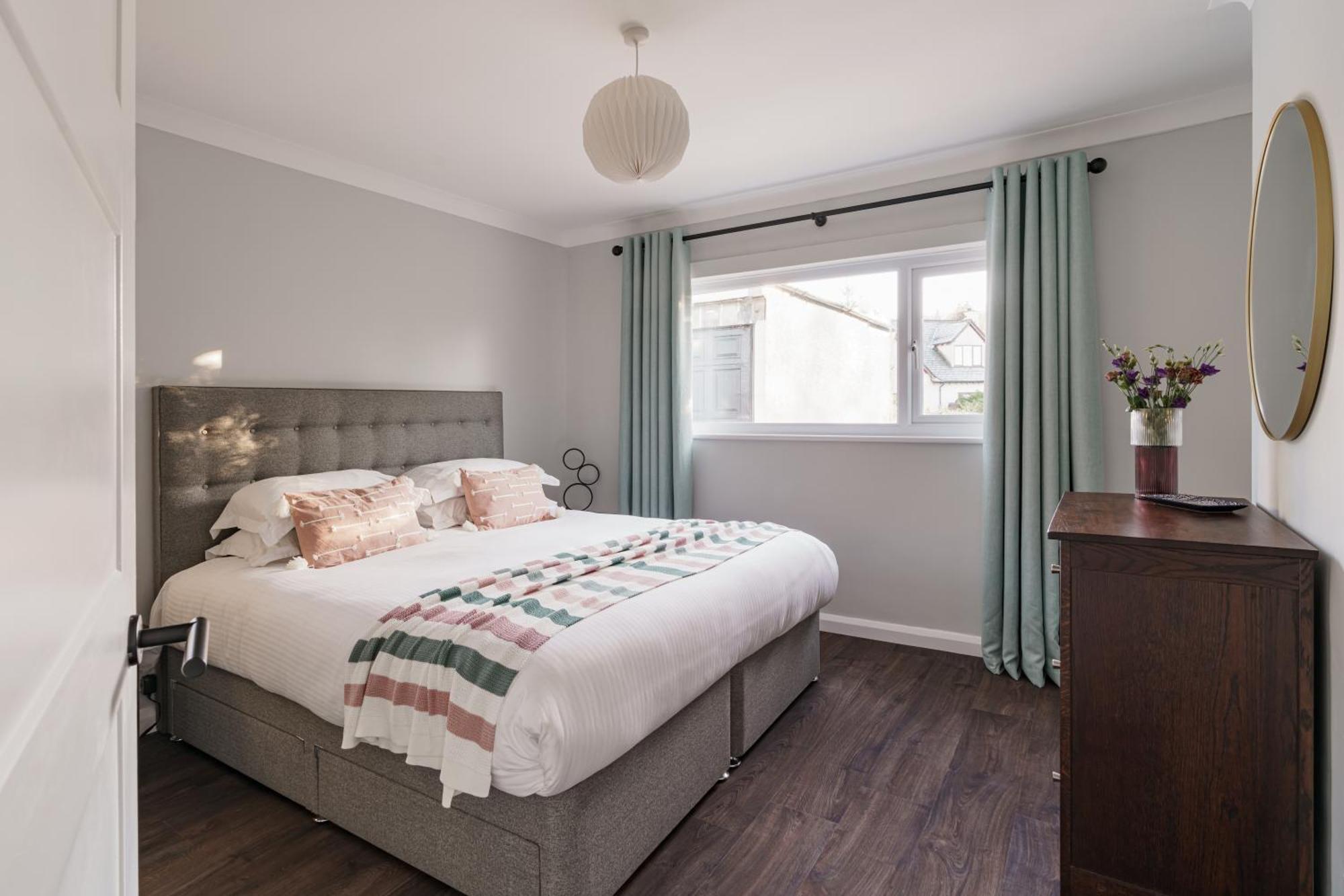 Yewbeck: Brand New, Garden Views * Windermere