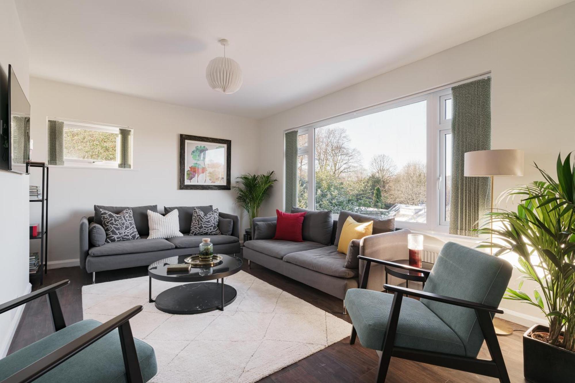 Villa Yewbeck: Brand New, Garden Views