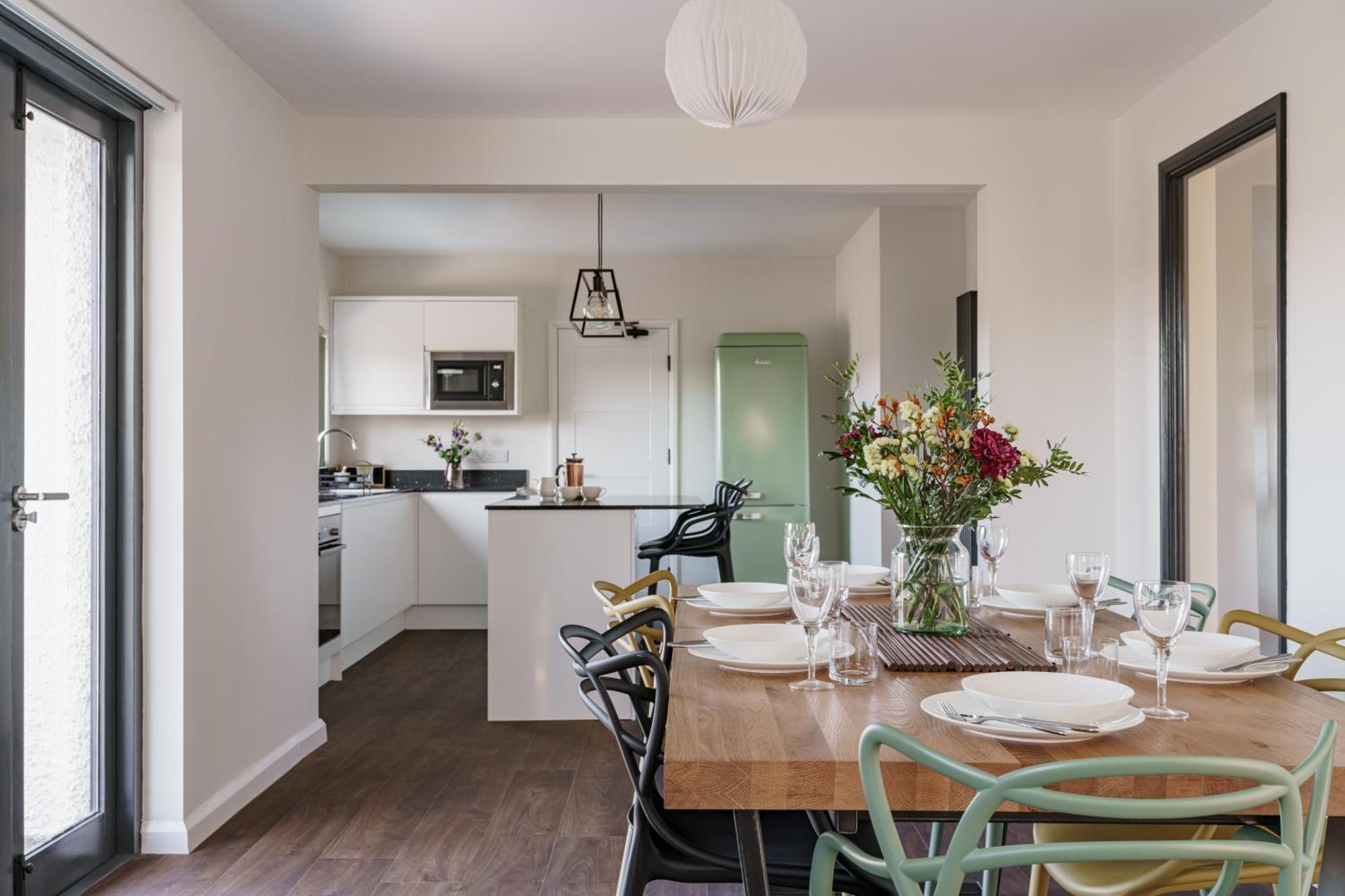 Yewbeck: Brand New, Garden Views Windermere