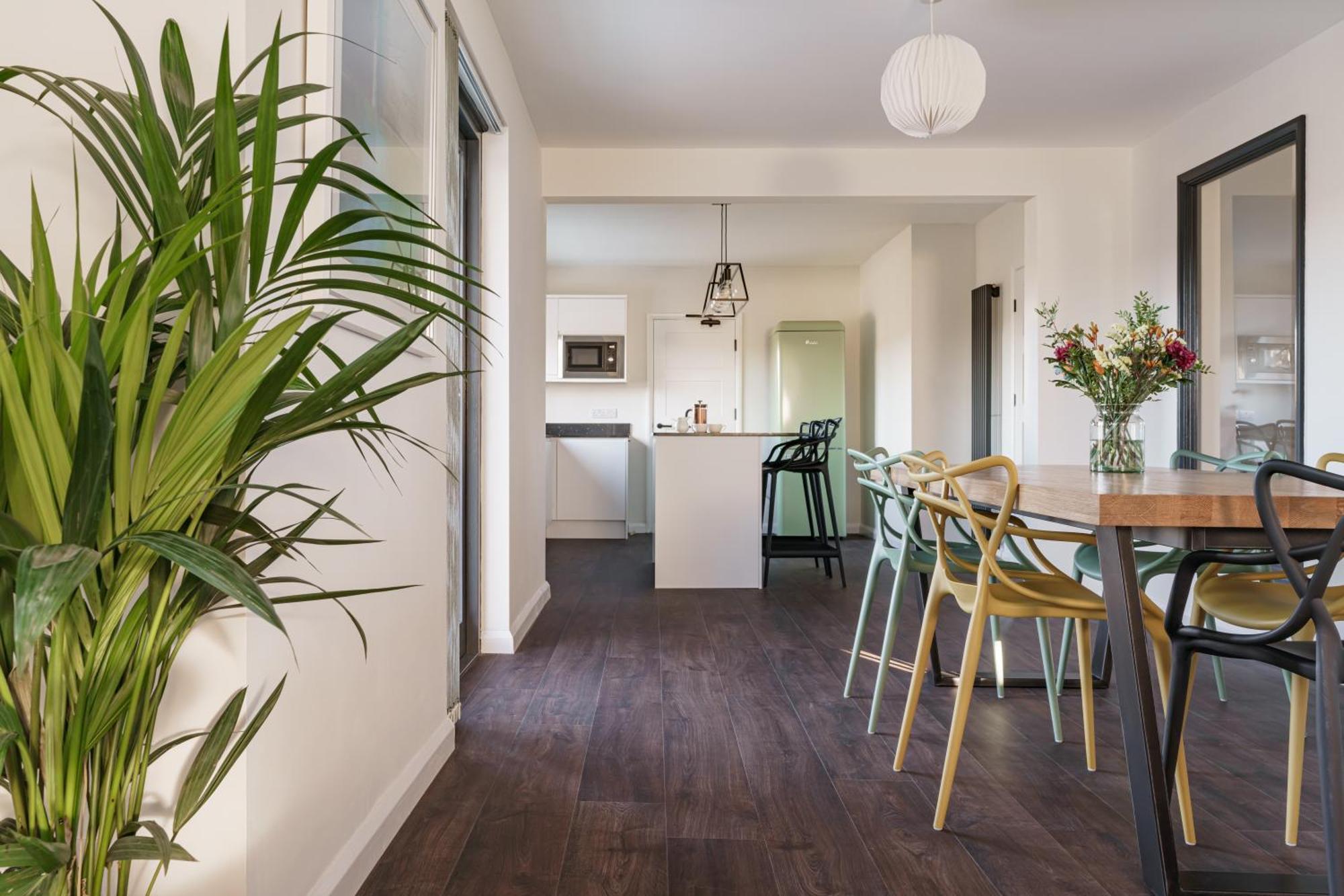 Yewbeck: Brand New, Garden Views Villa
