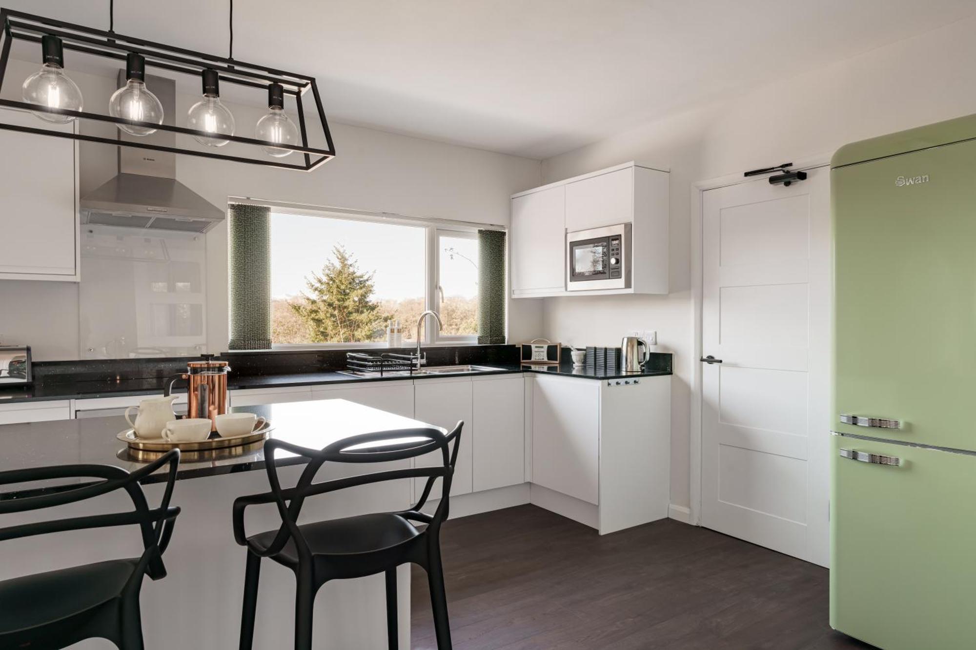 Yewbeck: Brand New, Garden Views Villa