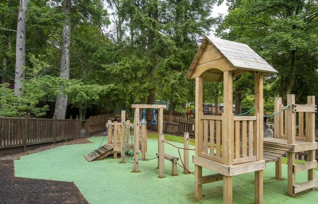 The Luxurious Langdale 6 At Park Dean White Cross Bay, *