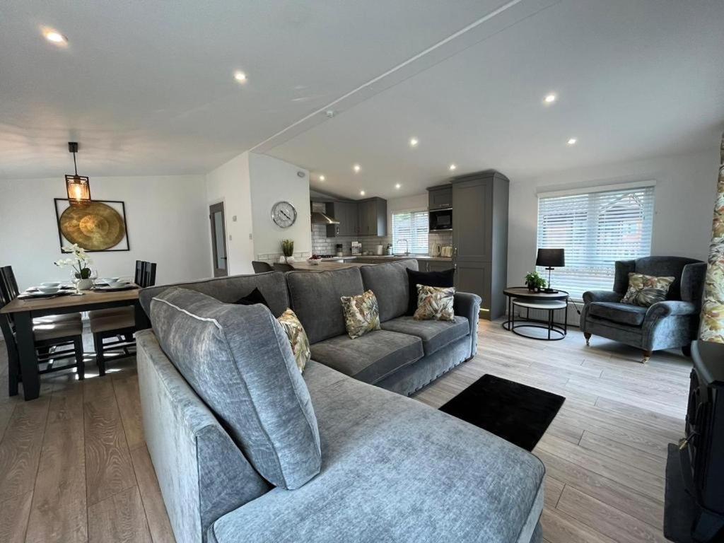 Campsite The Luxurious Langdale 6 At Park Dean White Cross Bay, *