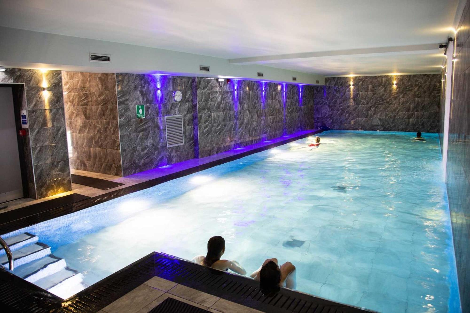 Icon - Free Off-site Health Club Access With Pool, Sauna, Steam & Gym Guest house