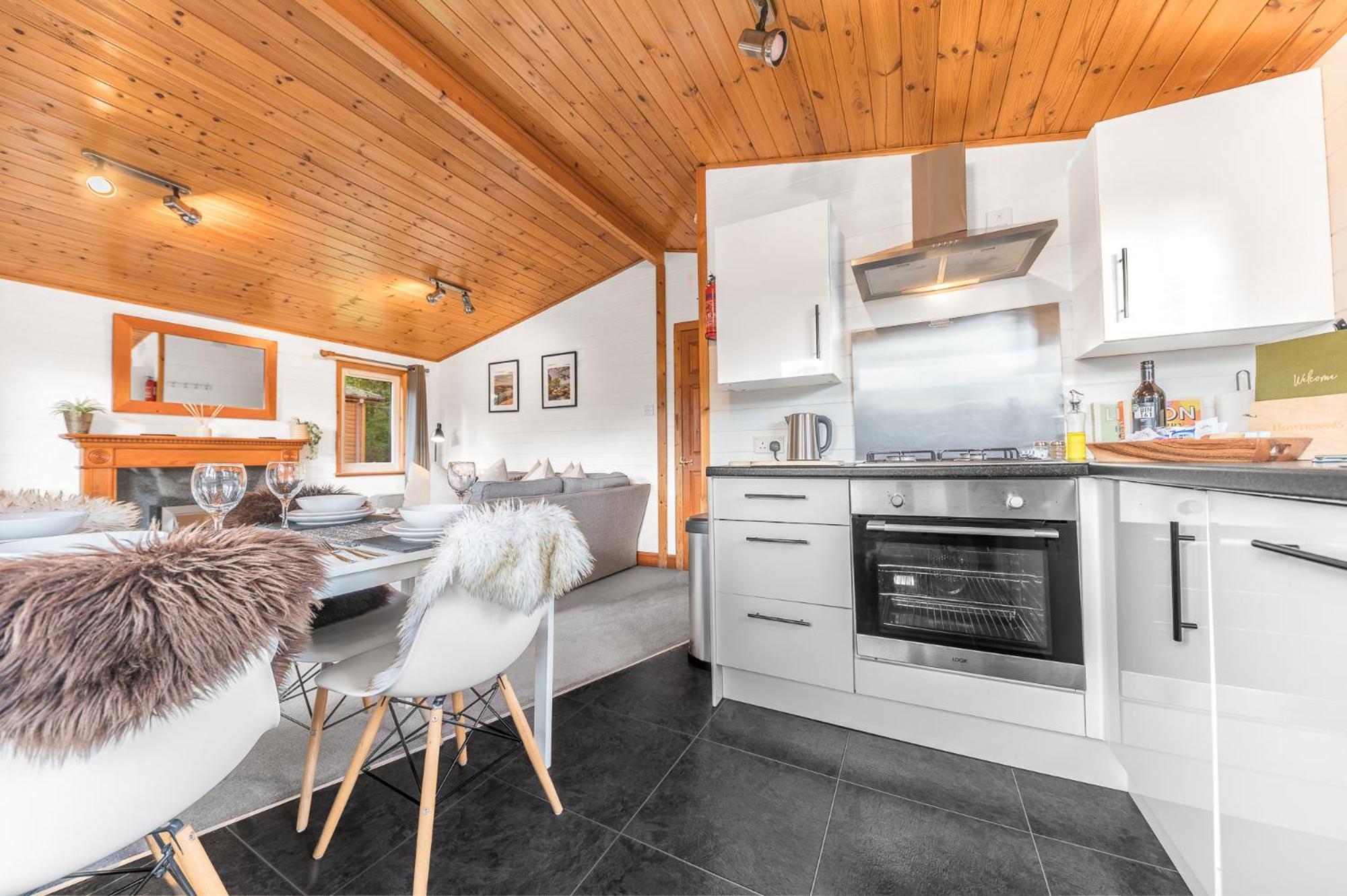 Bowness 45 - 2 Bedroom Chalé