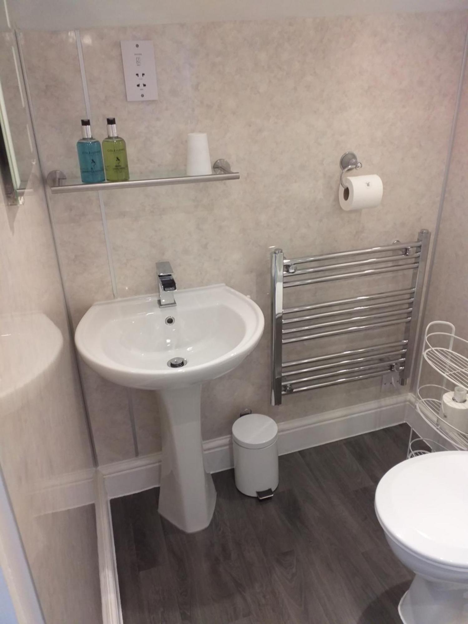 Brook House ― Free On-site Car Park Bed & Breakfast Windermere