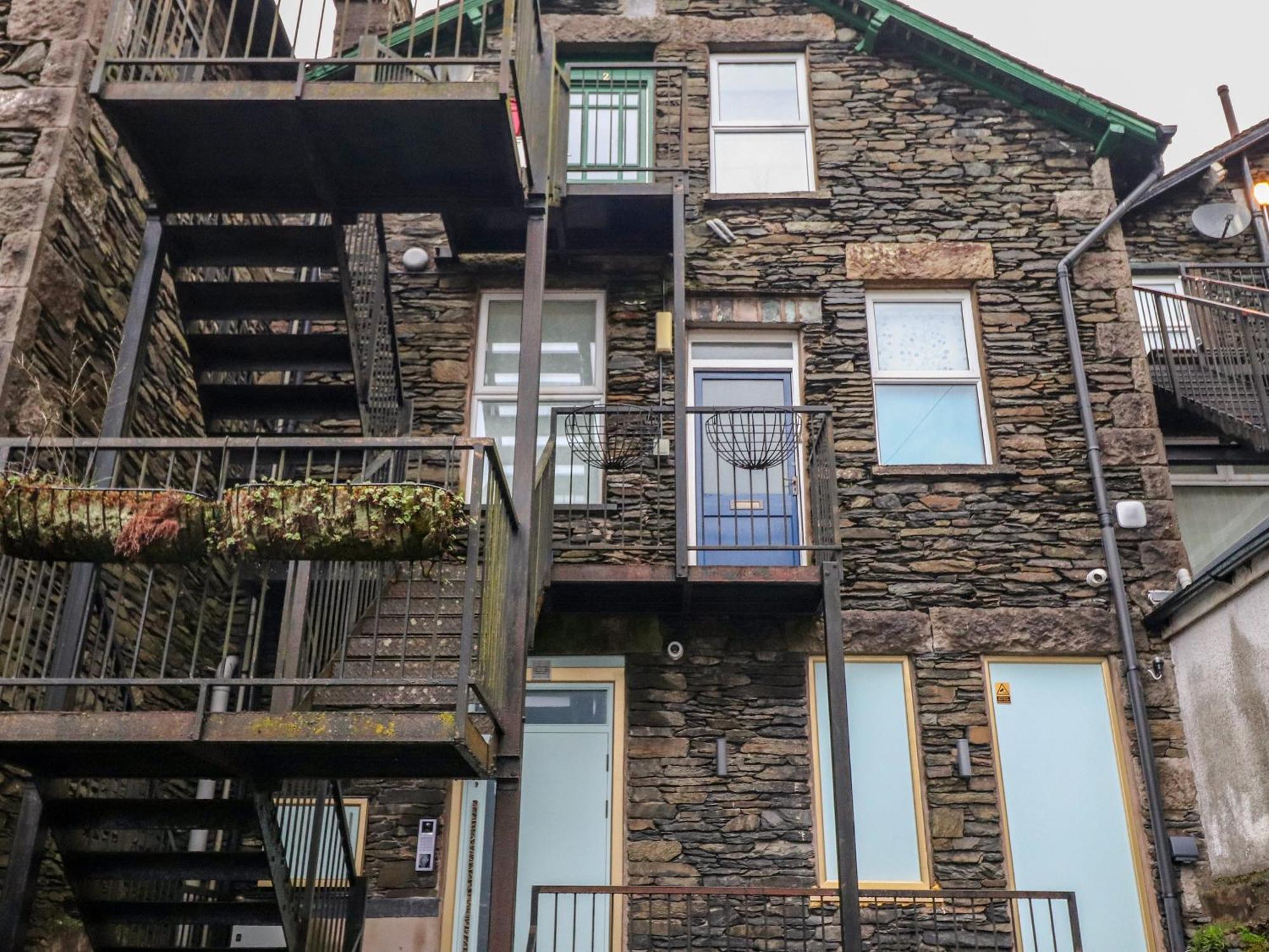 Crescent Apartment