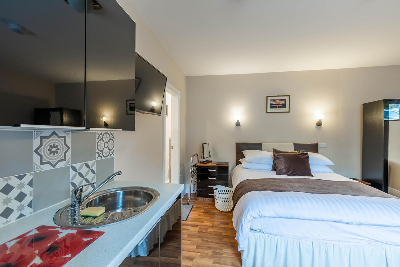 Roger Ground Guest house