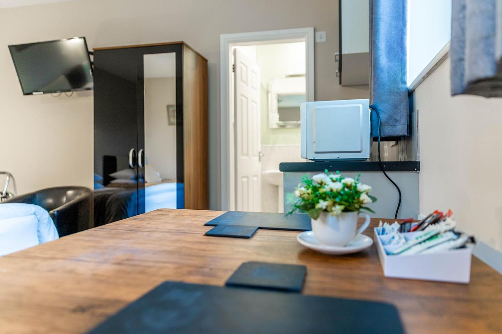 - With Free Car Parking Onsite * Windermere