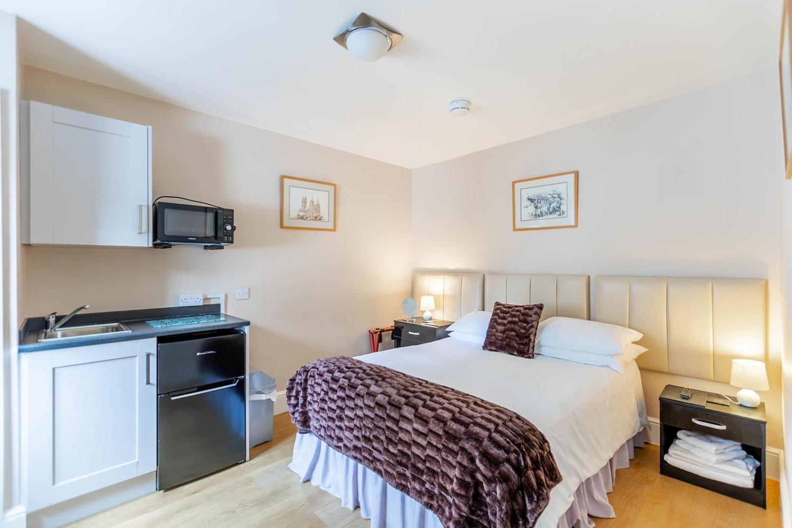Roger Ground Guest house