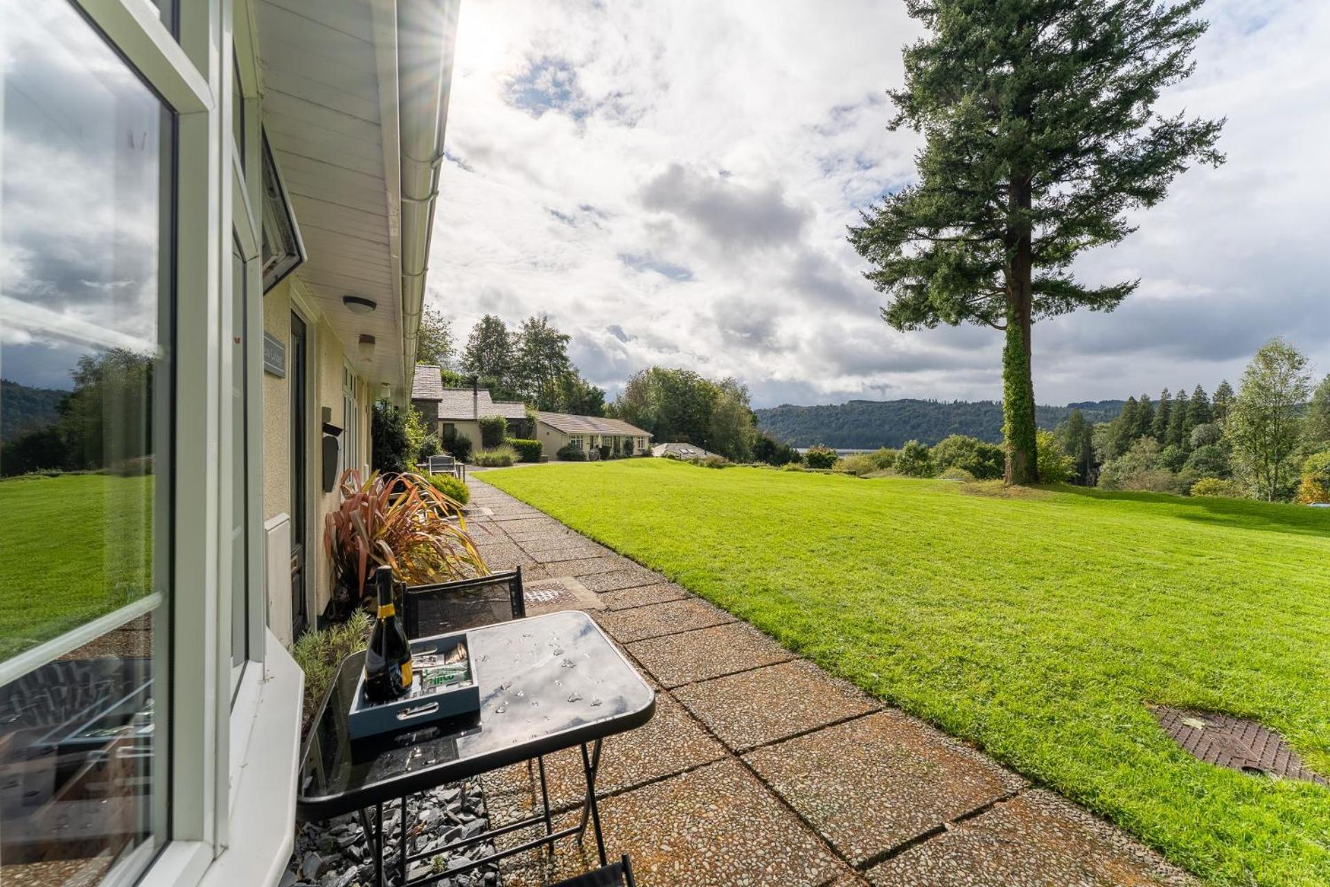 Lowera * Windermere
