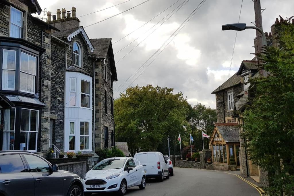 Lyndale Self-catering Sleeps 4 Apartment *