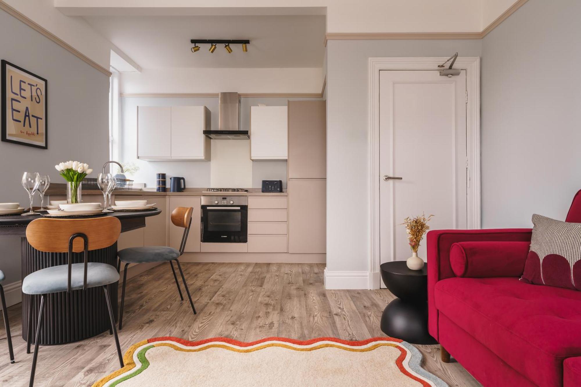 Crescent Retreat Apartment *