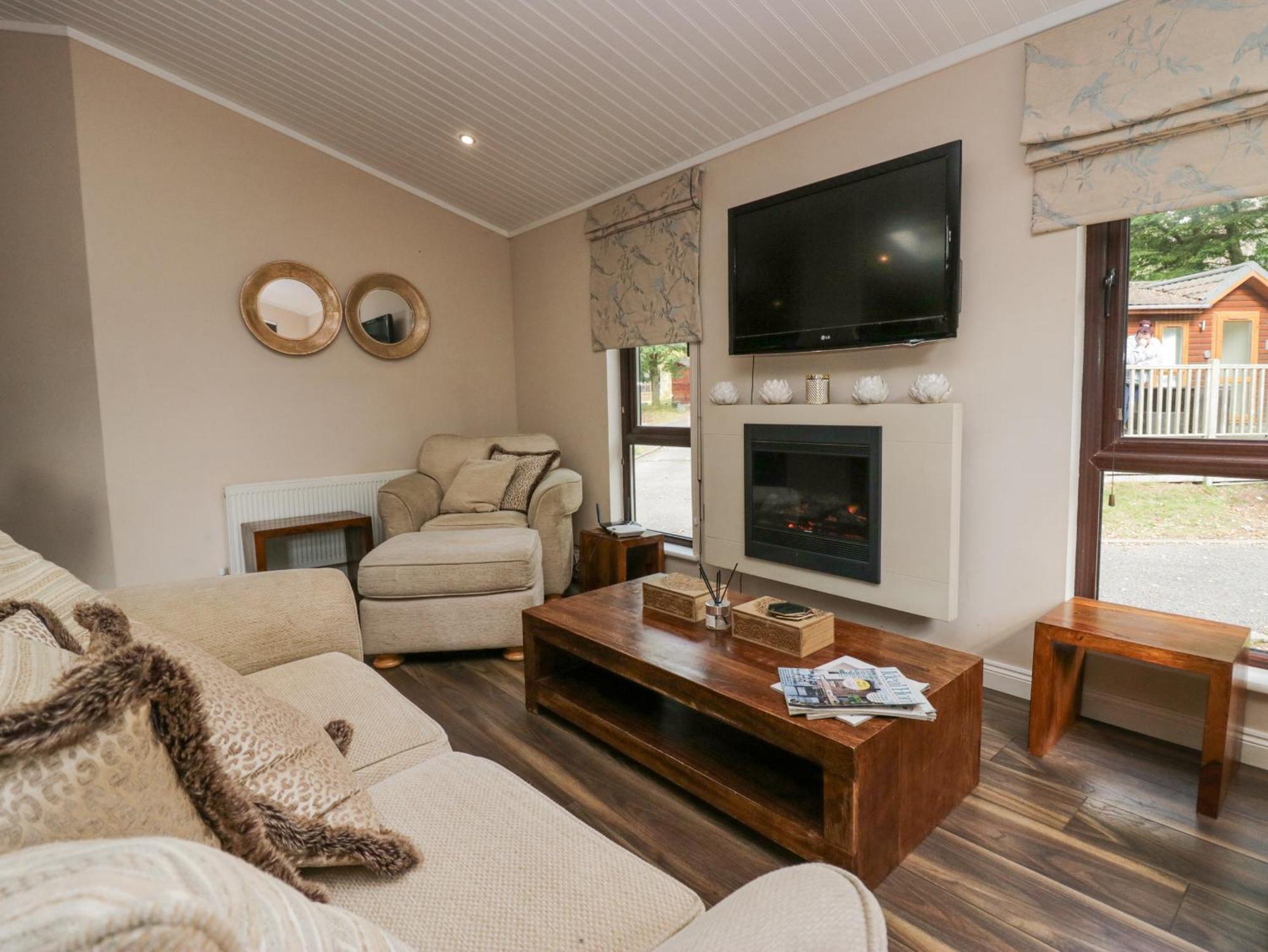 Tree House, Partial Views Holiday home