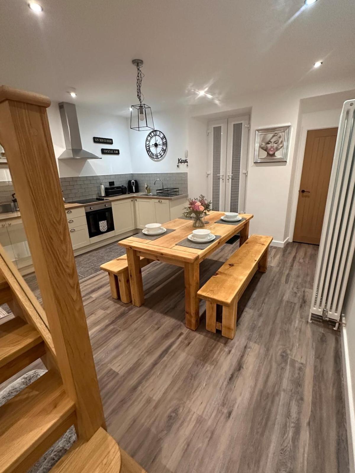 Abbys * Windermere