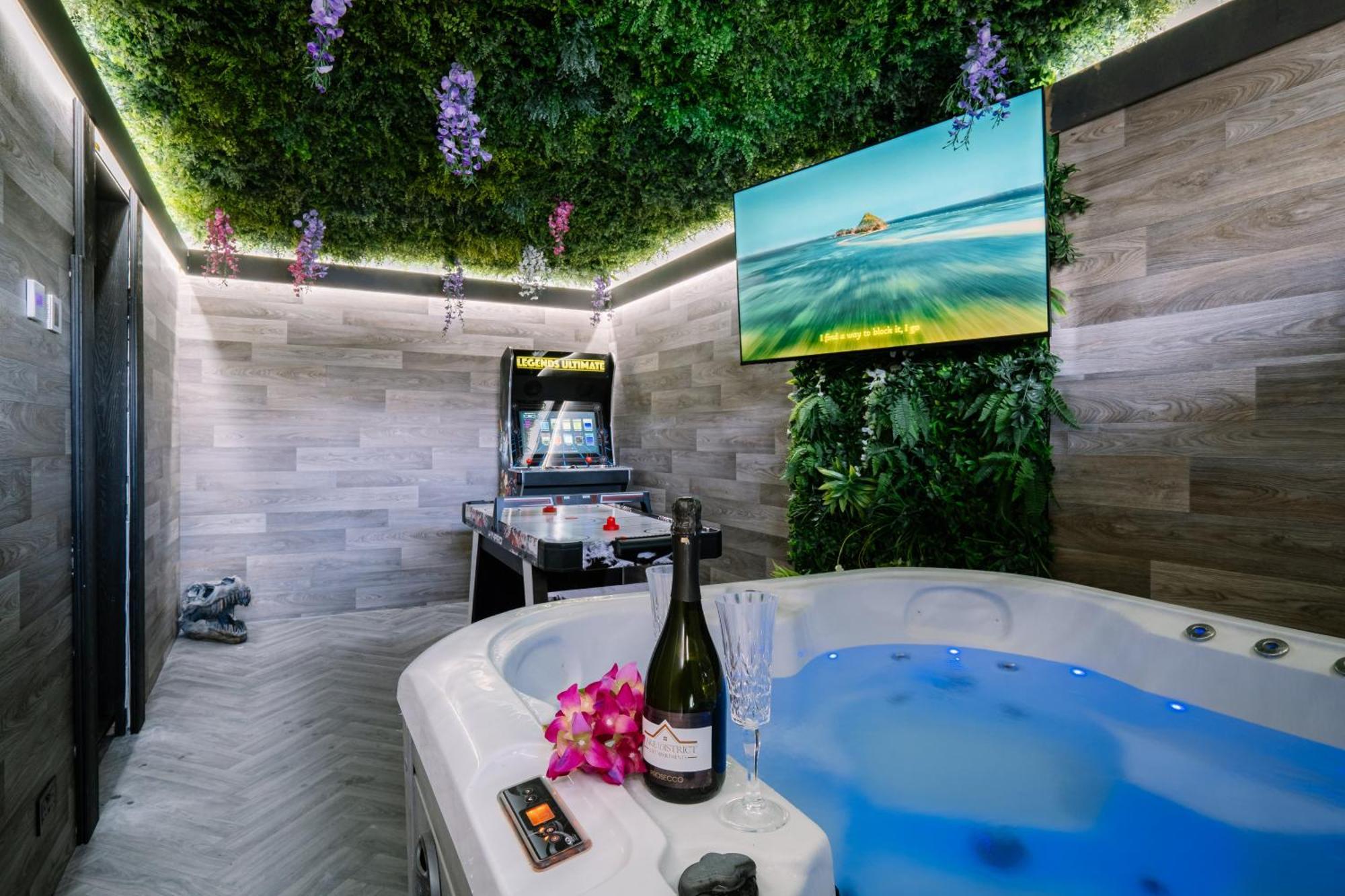 Rockside - Luxury 1 Bedroom With Hot Tub, Location, Parking And Pet Friendly * Windermere