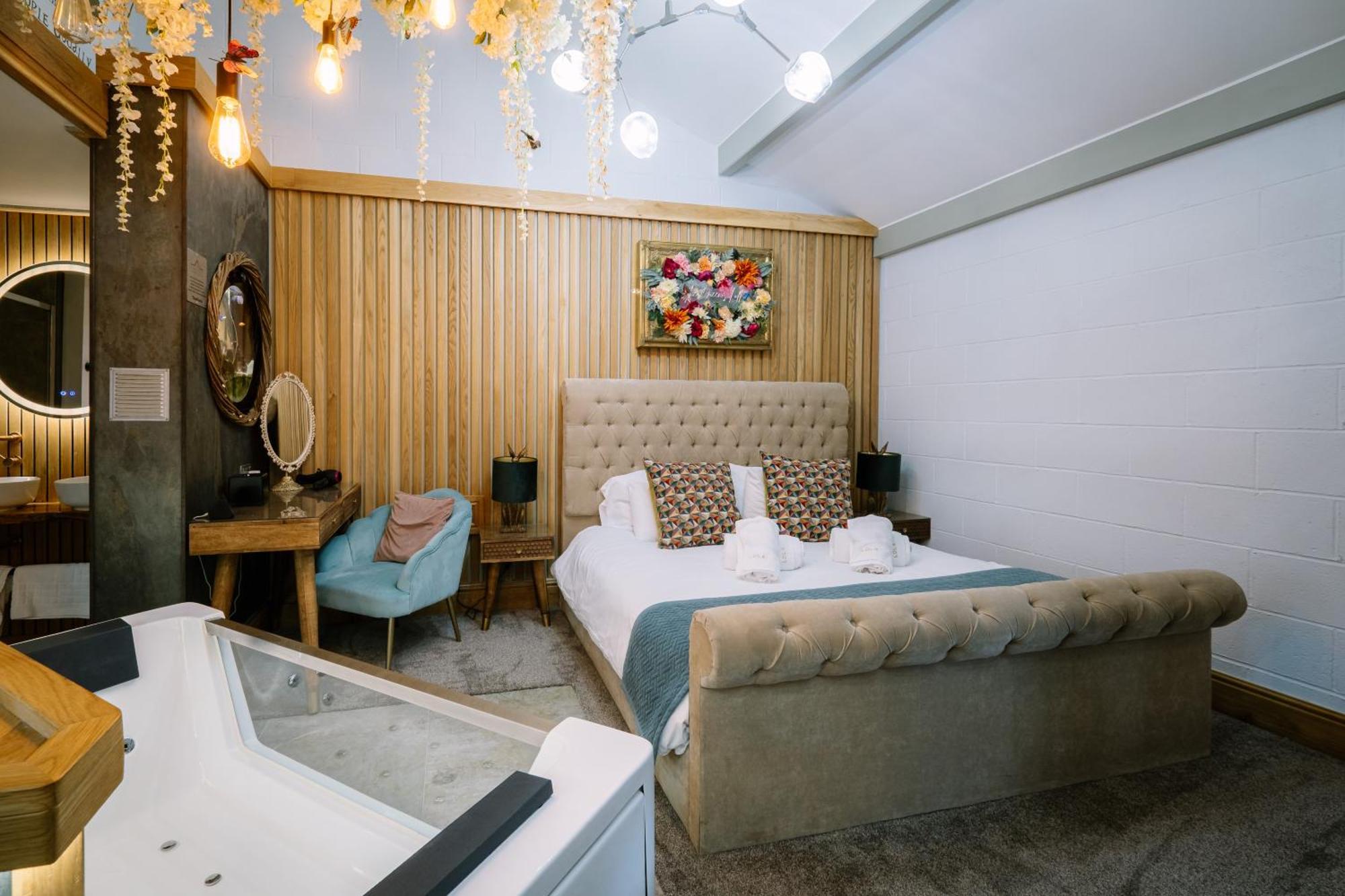 Queen's Loft