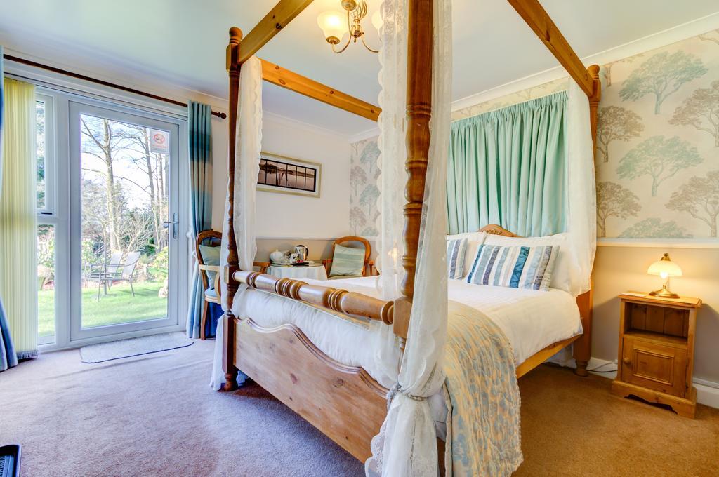 Guest house Meadfoot Guesthouse Room Only Accommodation For Adults 4*