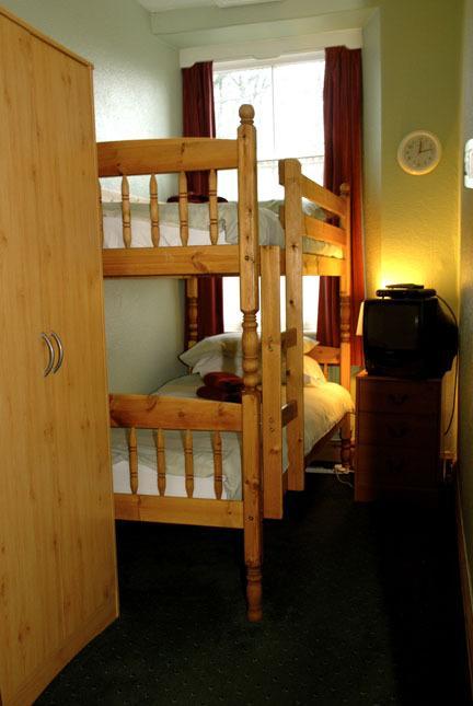 Guest house Adam Place 3*