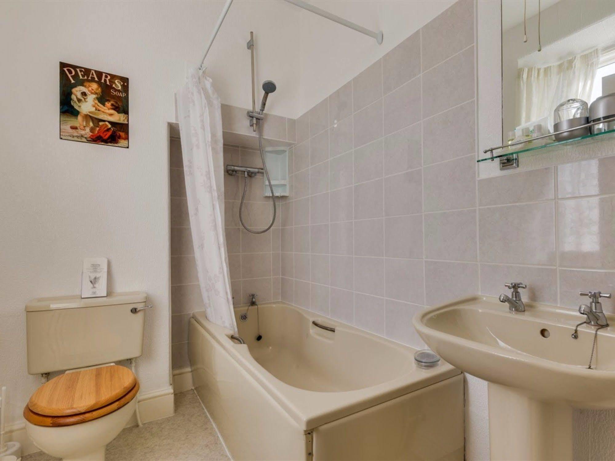 Lindisfarne House - Hotel 4*