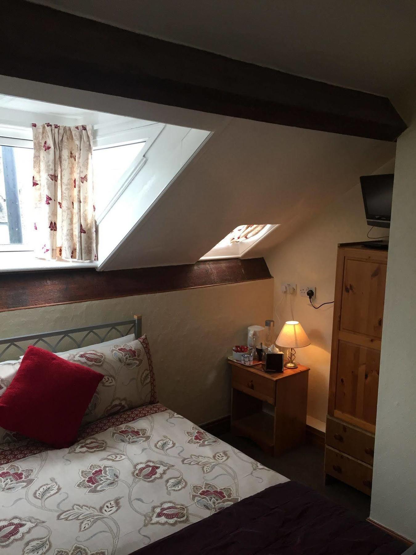 Westbury House 3* Windermere