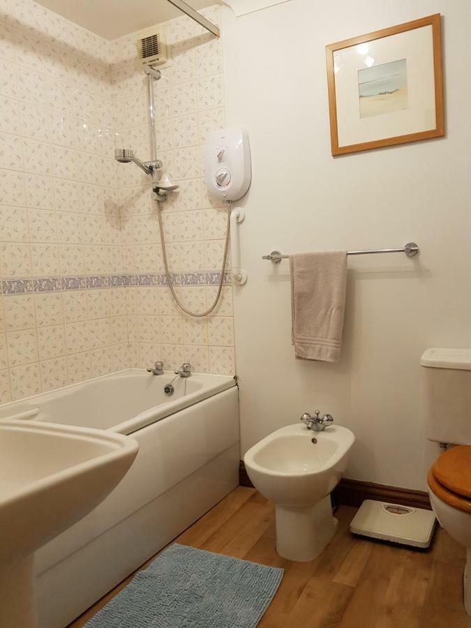Lyndale Self-catering Sleeps 4 Windermere